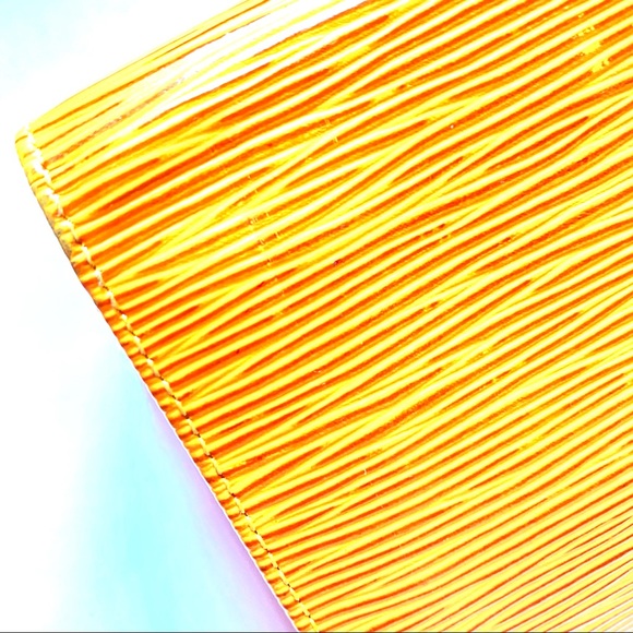 LOUIS VUITTON WALLET ON CHAIN❤️ - Picture 14 of 17